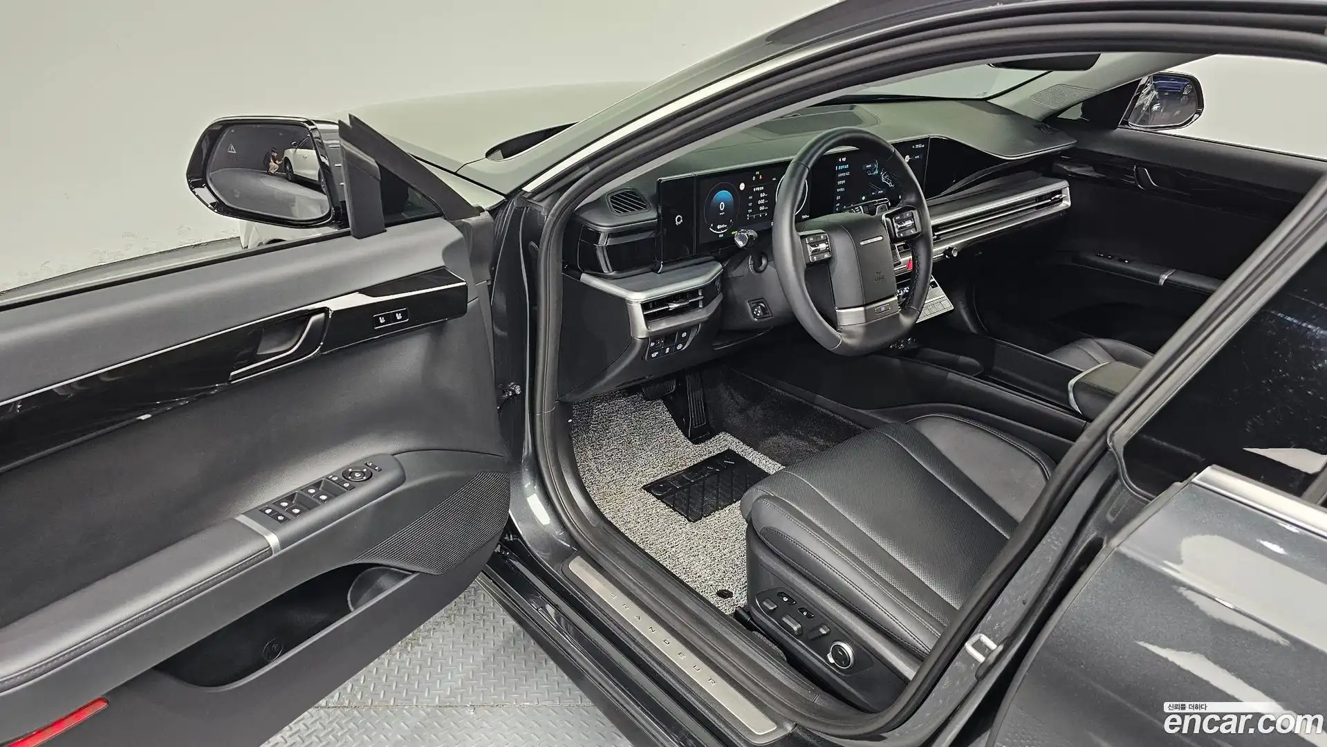 Grandeur Hyundai 2025.0-INNER-010