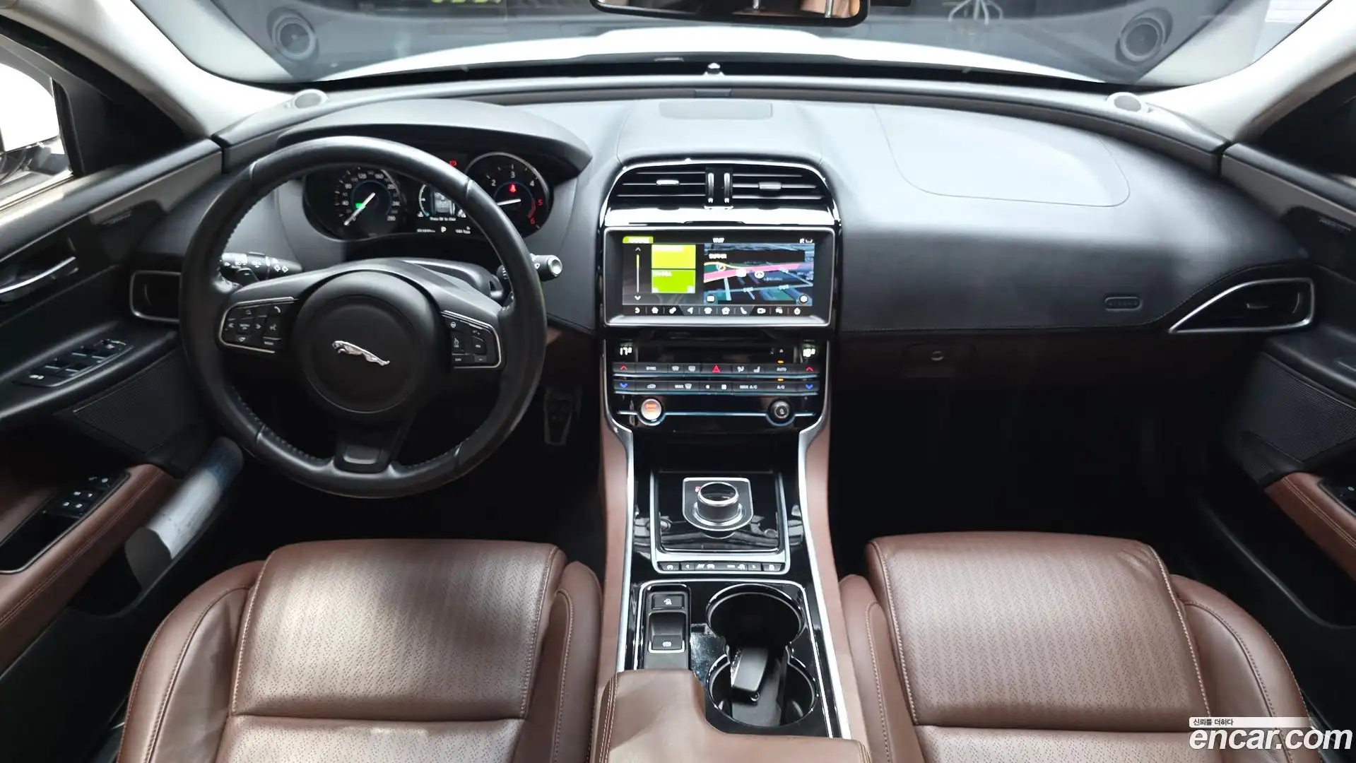XE Jaguar 2017.9-INNER-007
