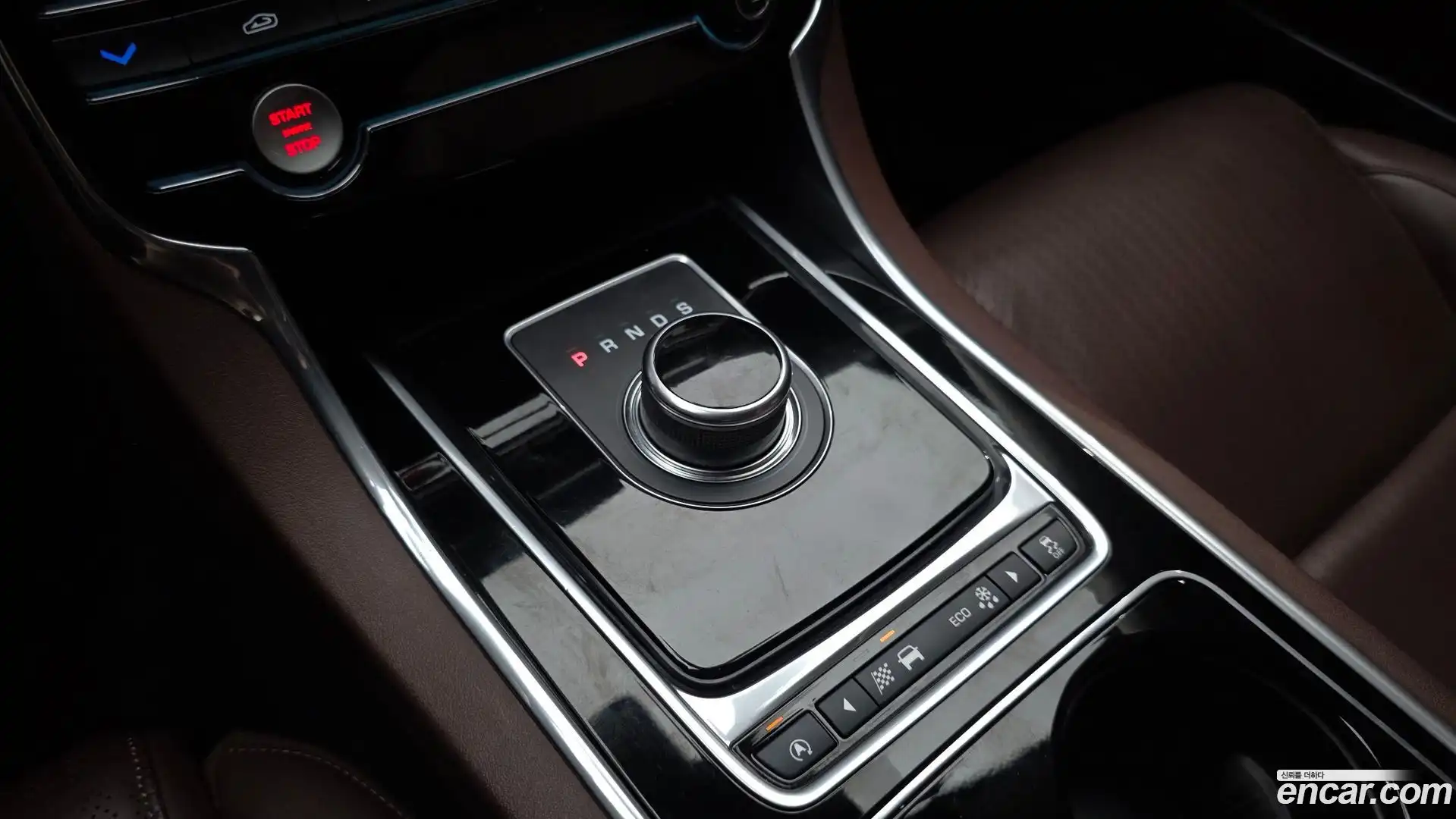 XE Jaguar 2017.9-INNER-009