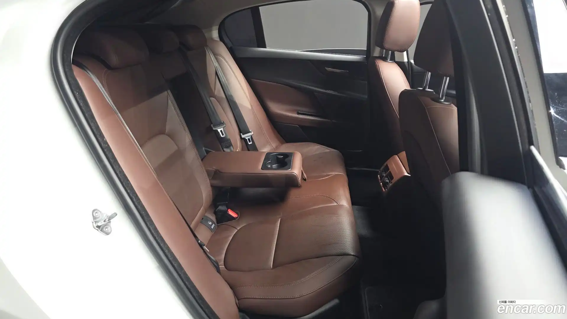 XE Jaguar 2017.9-OPTION-015