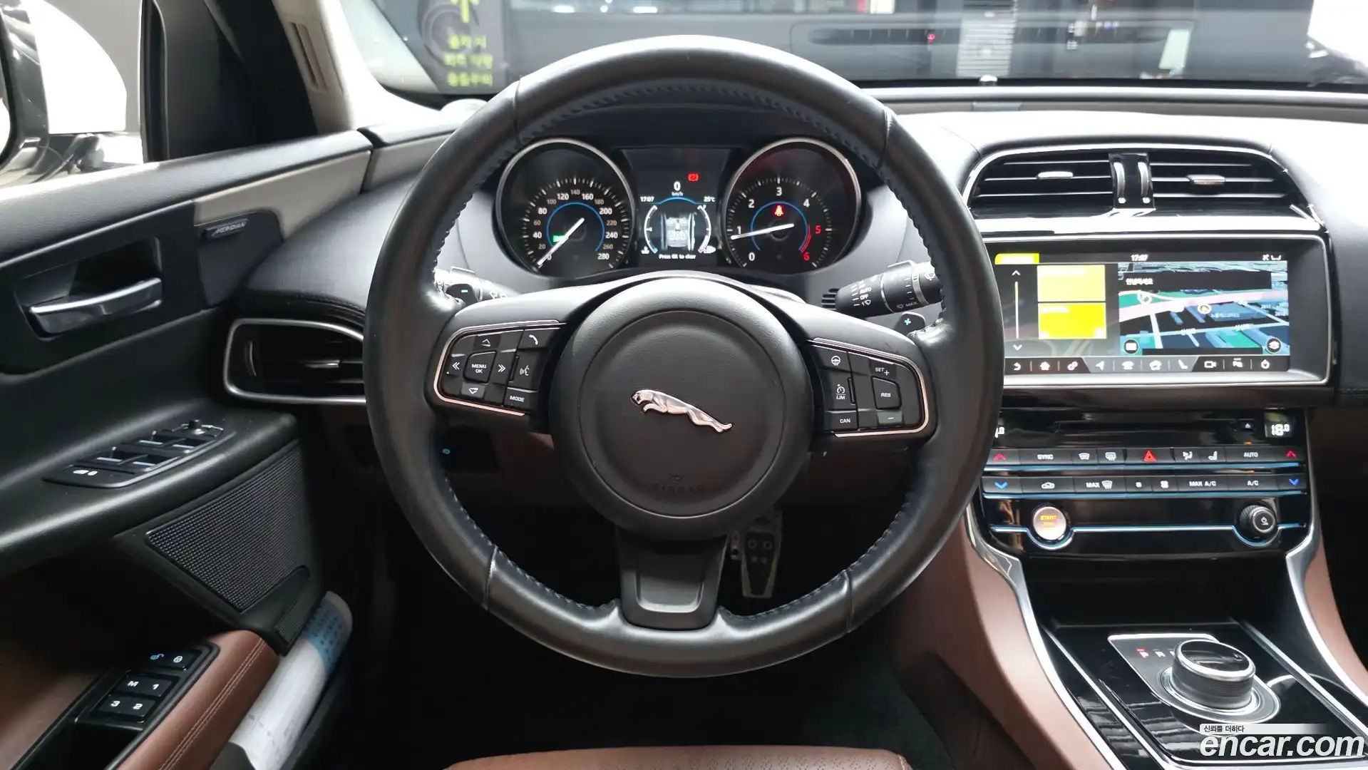 XE Jaguar 2017.9-OPTION-017