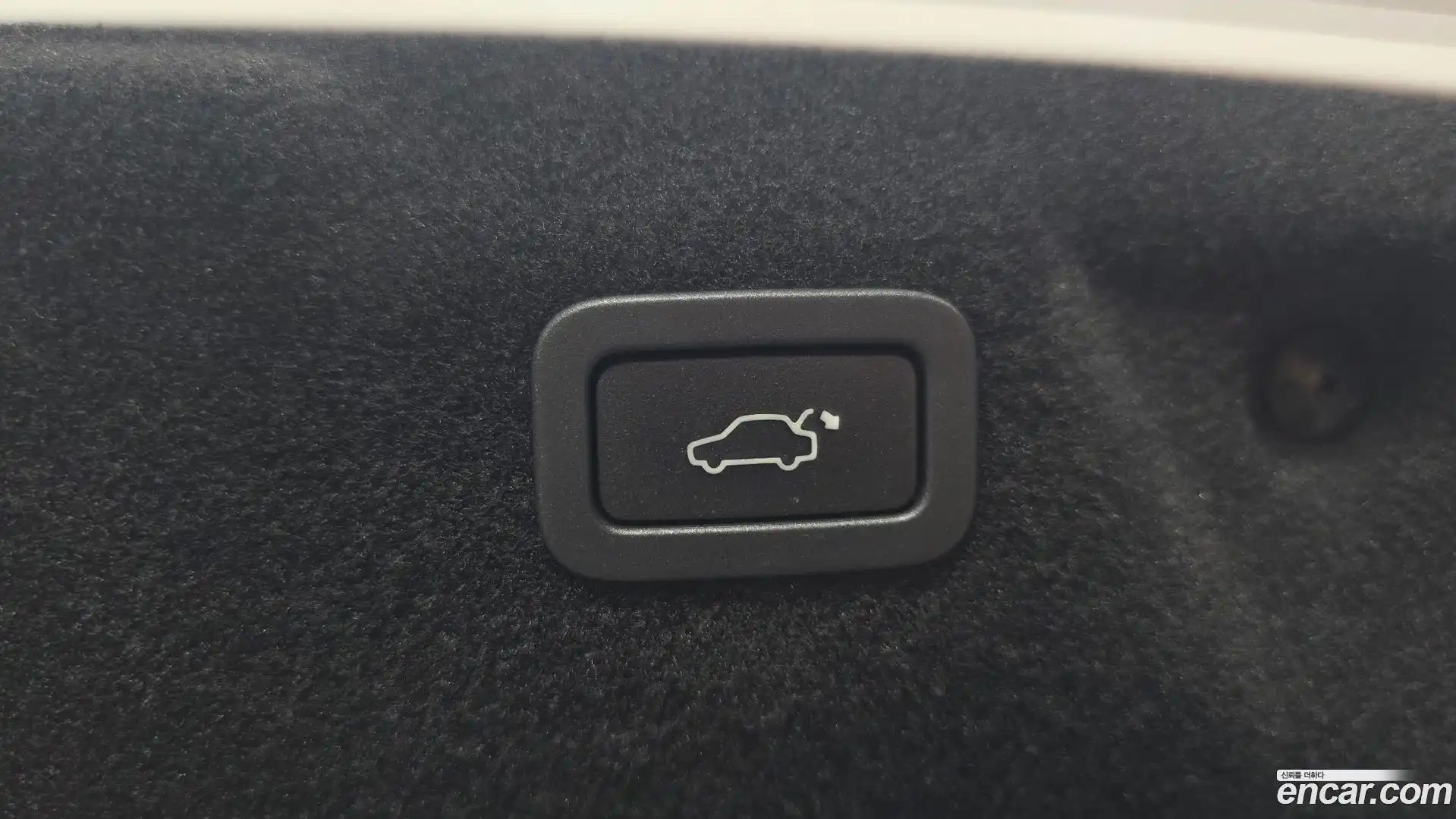XE Jaguar 2017.9-OPTION-045