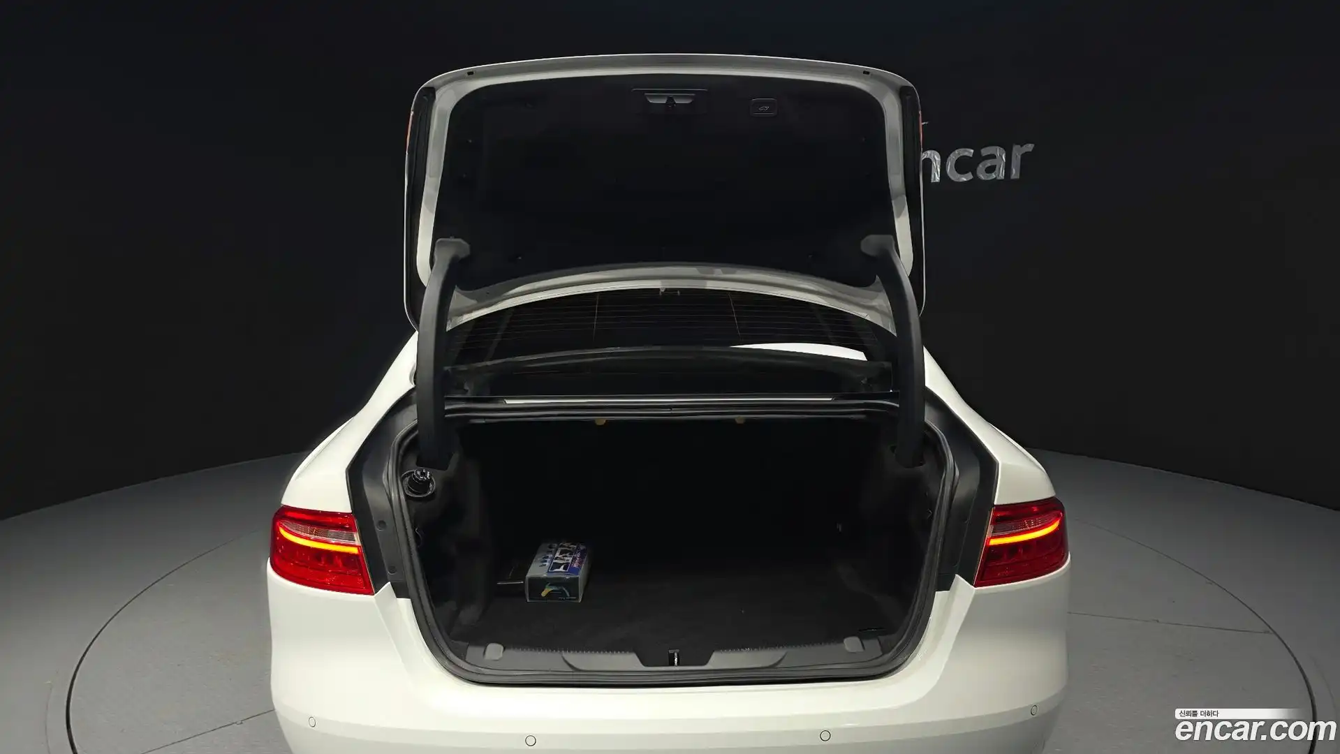 XE Jaguar 2017.9-OPTION-047