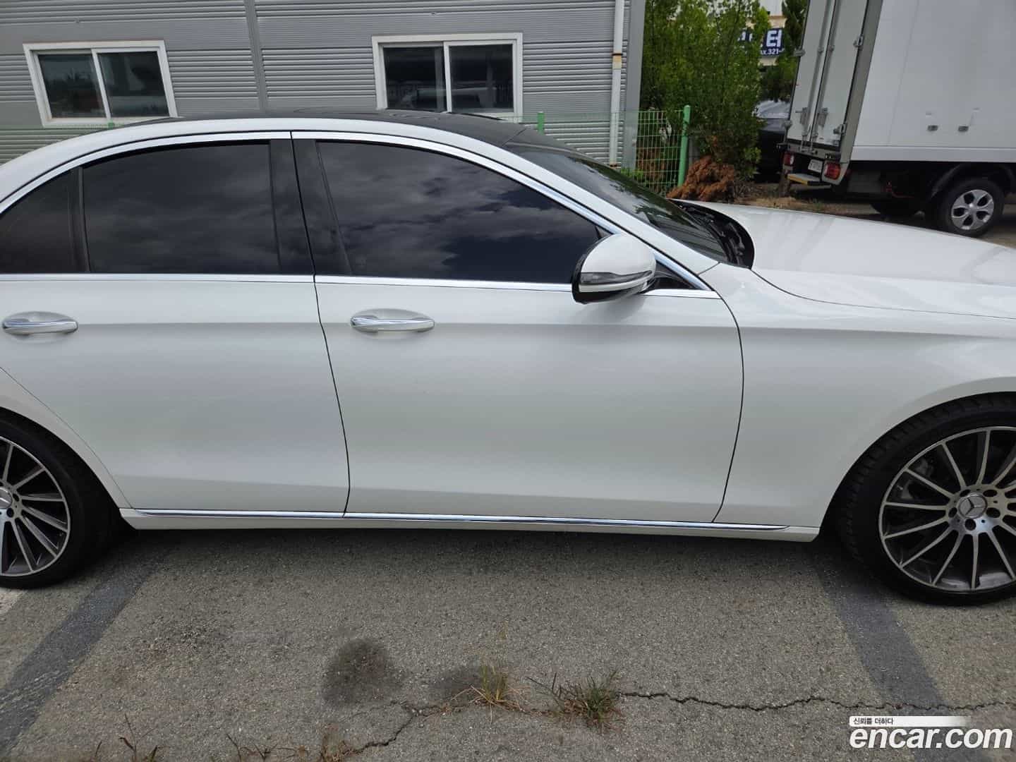E-Class Mercedes-Benz 2017.0-OUTER-005