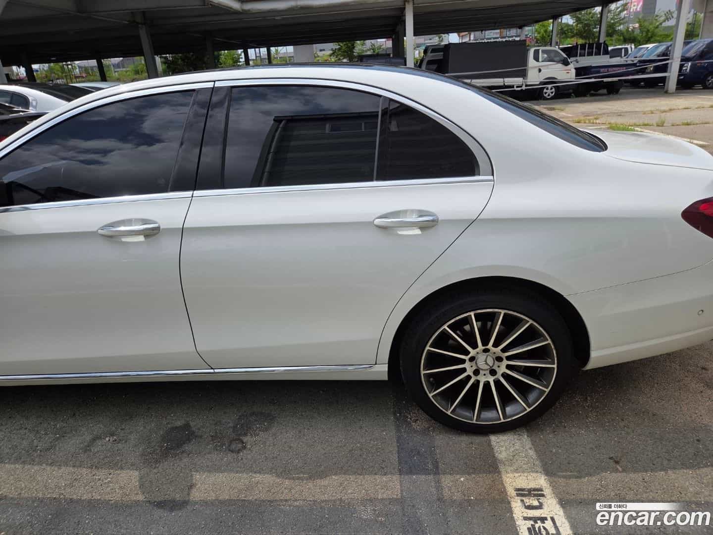 E-Class Mercedes-Benz 2017.0-INNER-008