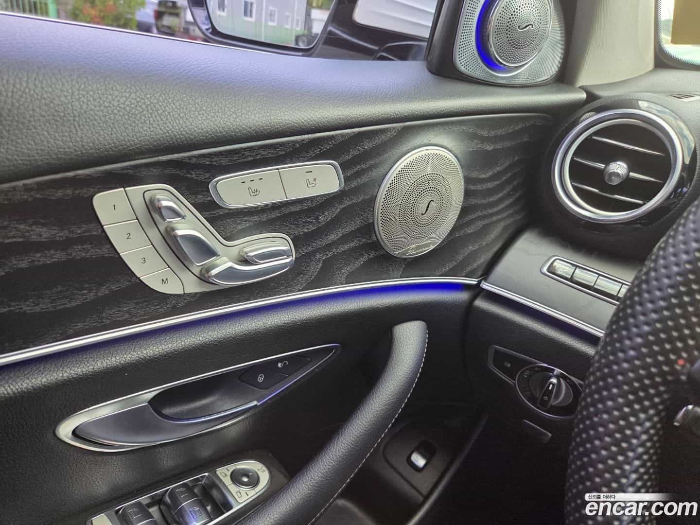E-Class Mercedes-Benz 2017.0-OPTION-016