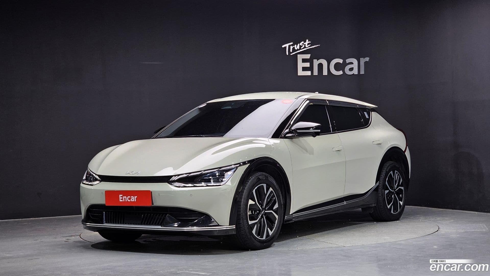 Main__Slider__Photo:EV6 Kia 2022.2-0