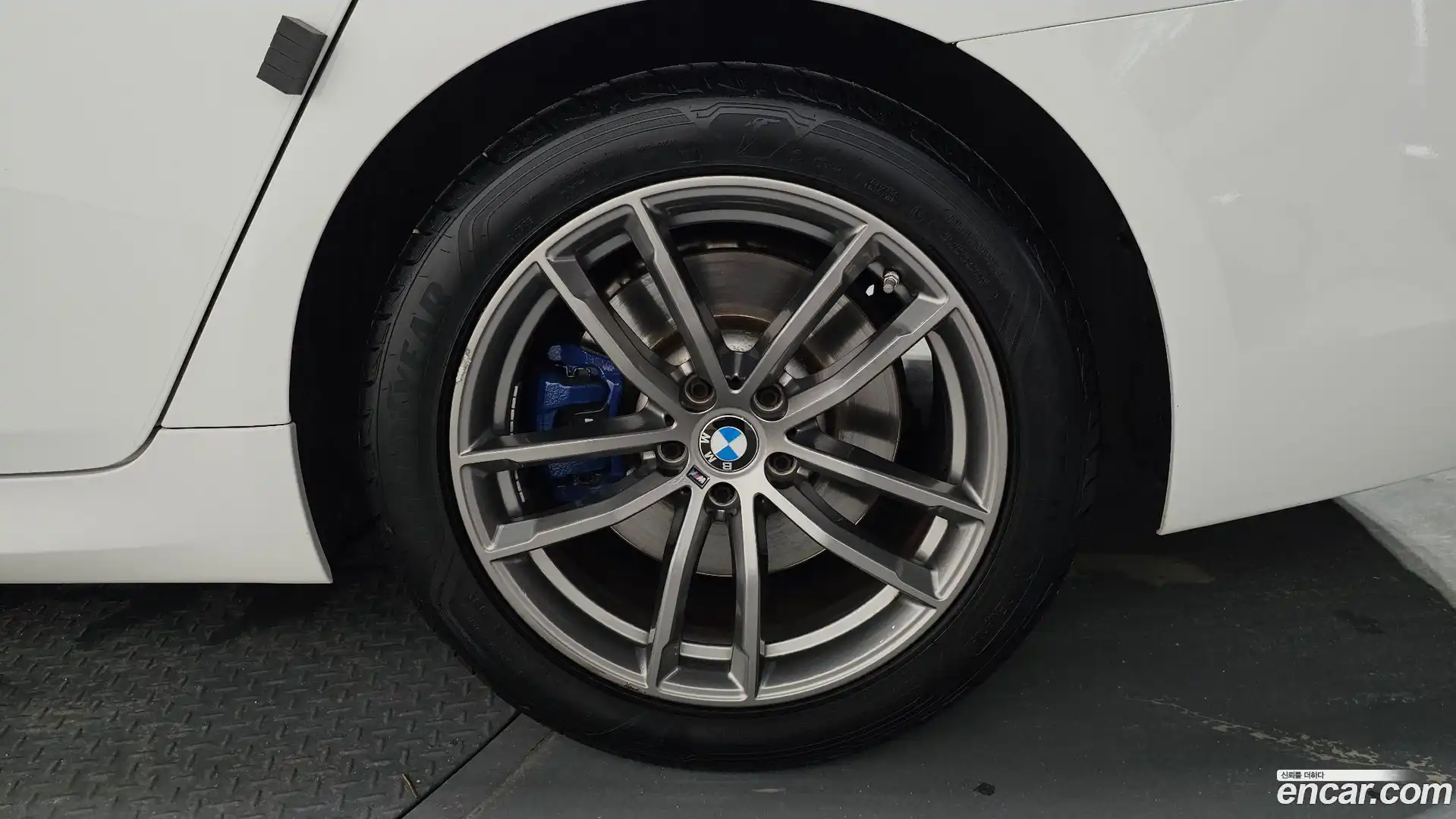 5-Series BMW 2018.0-OUTER-031