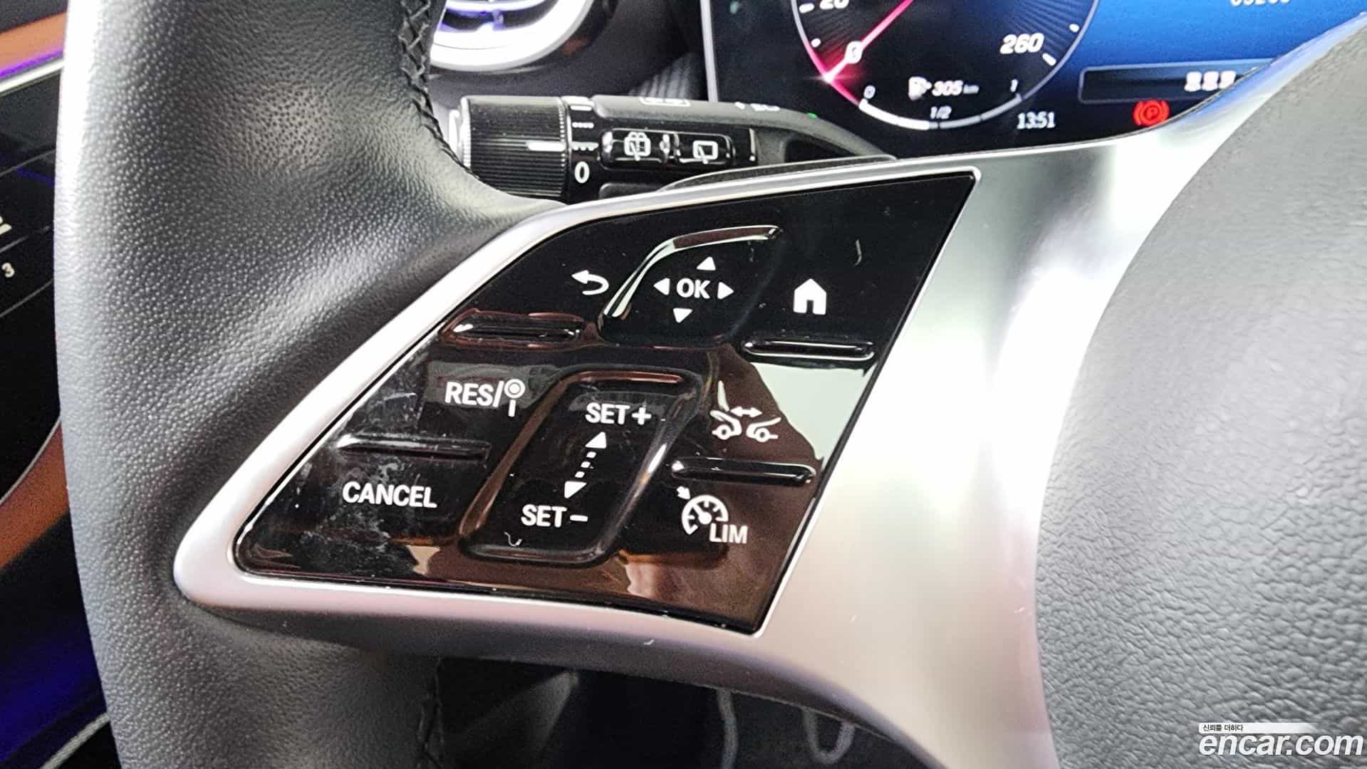 GLC-Class Mercedes-Benz 2023.6-OPTION-022