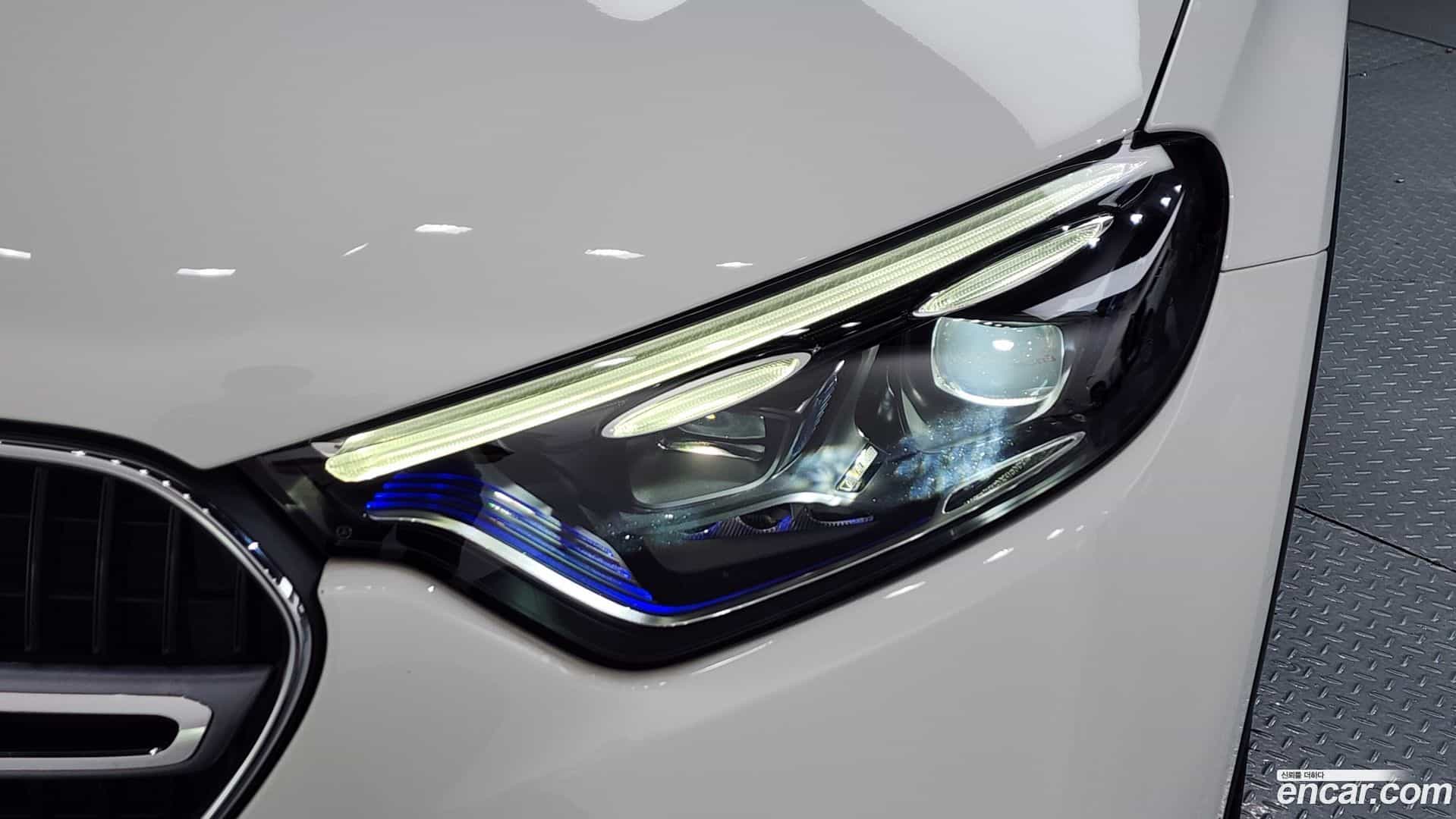GLC-Class Mercedes-Benz 2023.6-OUTER-032