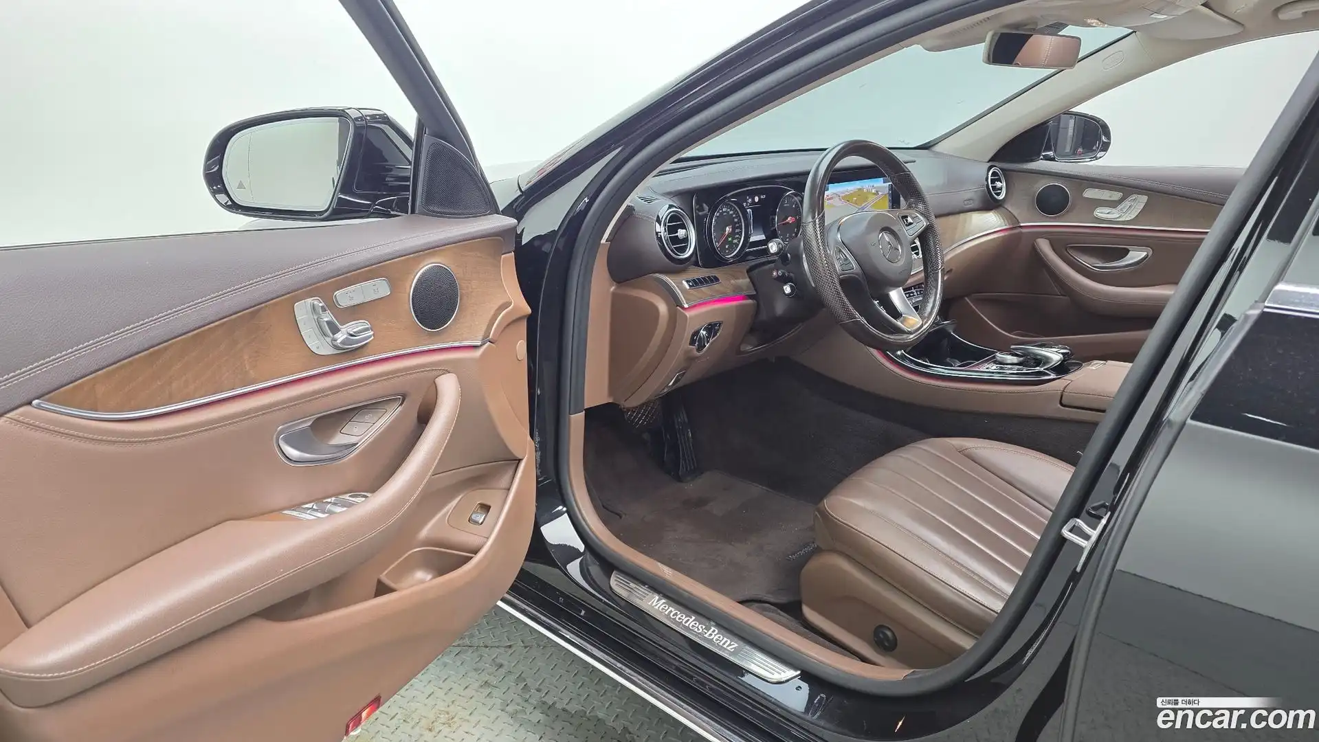 E-Class Mercedes-Benz 2017.7-INNER-010