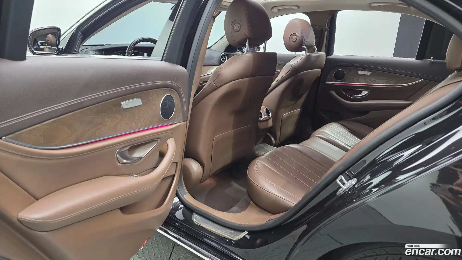 E-Class Mercedes-Benz 2017.7-OPTION-016