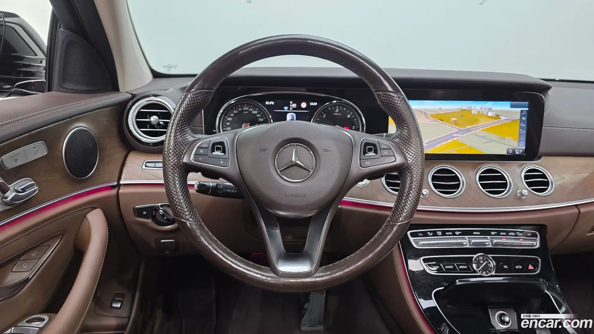E-Class Mercedes-Benz 2017.7-OPTION-018