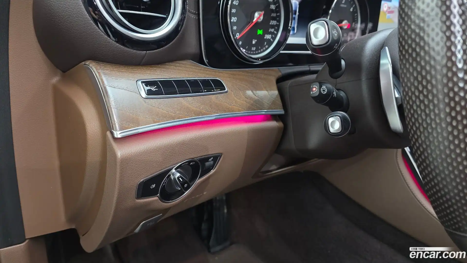 E-Class Mercedes-Benz 2017.7-OPTION-024