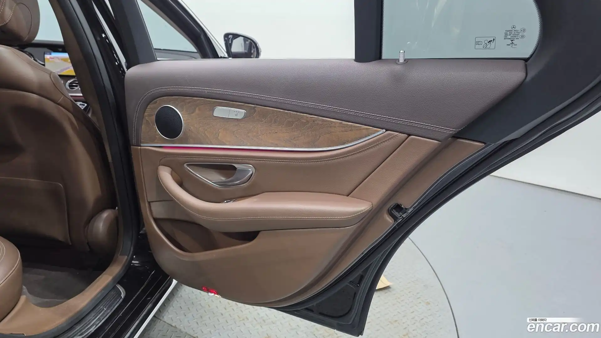 E-Class Mercedes-Benz 2017.7-INNER-035