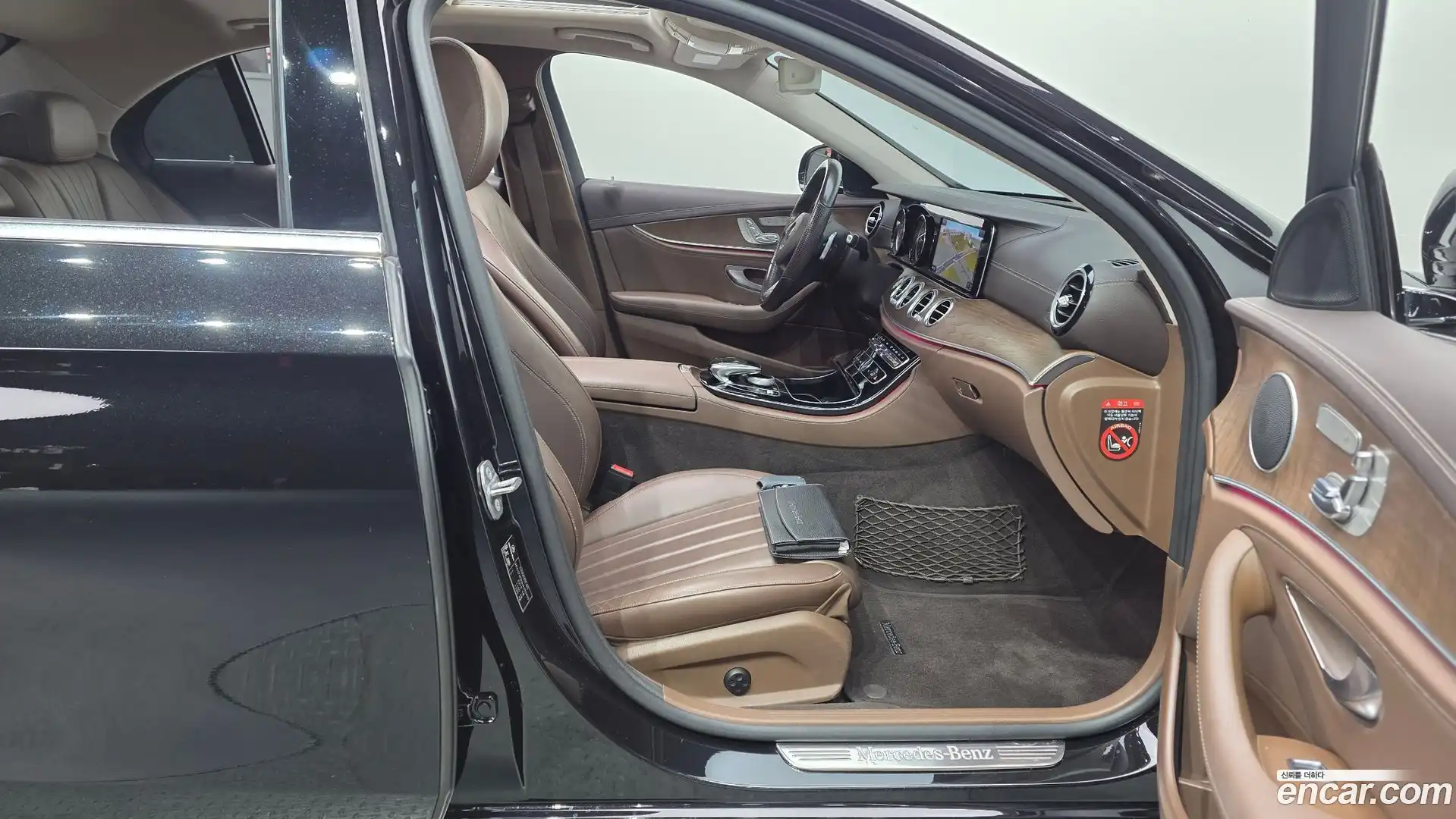 E-Class Mercedes-Benz 2017.7-INNER-036