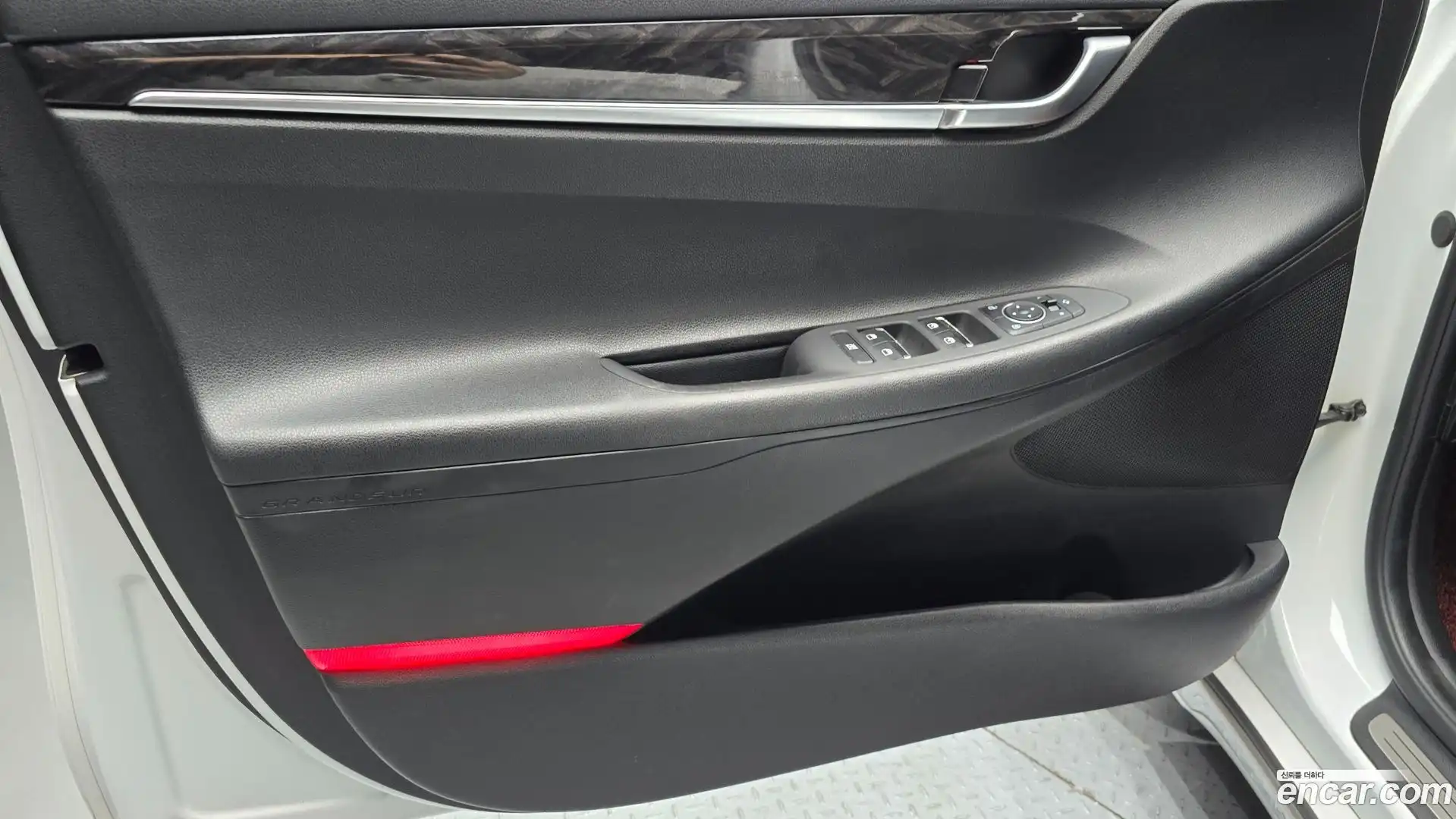 Grandeur Hyundai 2017.0-INNER-034