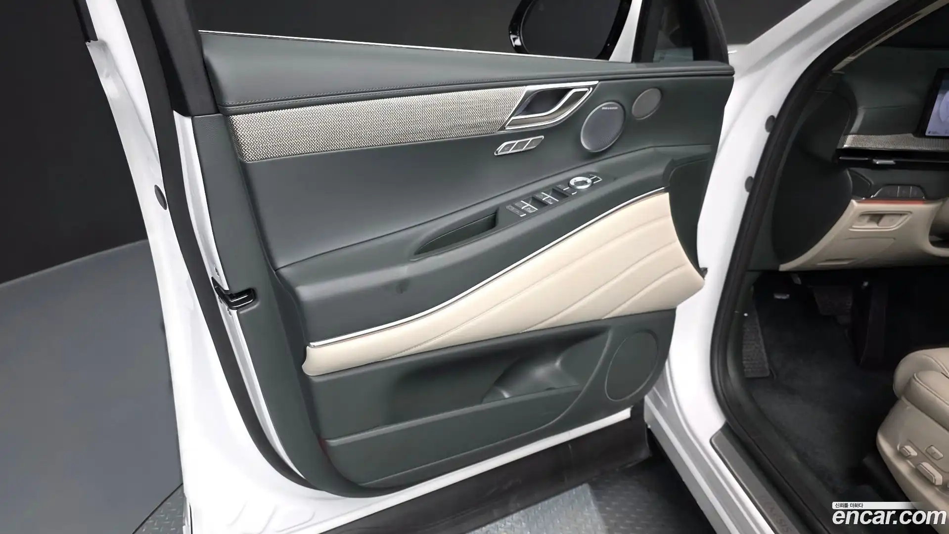 GV80 Genesis 2026.0-INNER-034