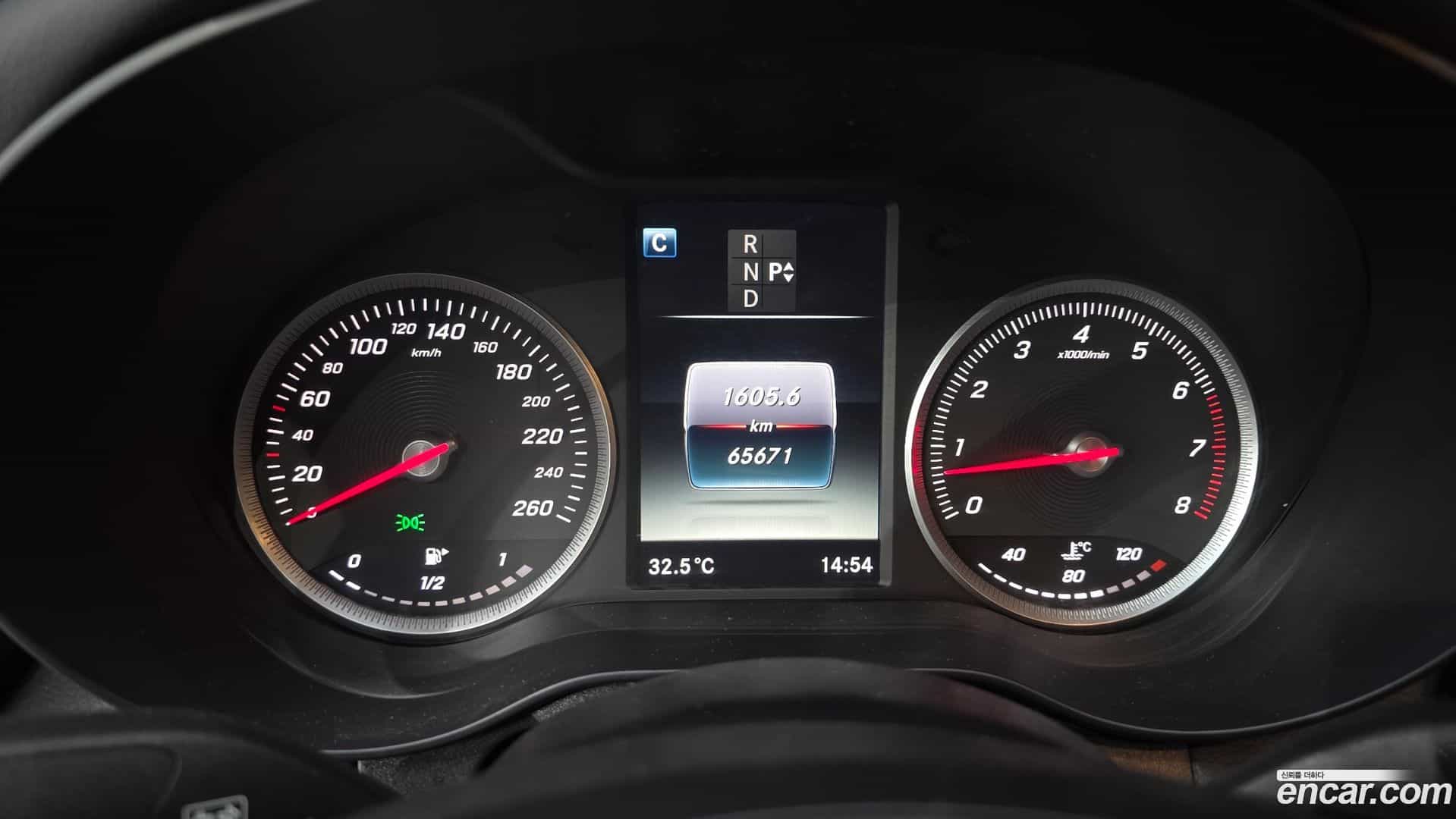 C-Class Mercedes-Benz 2016.10-INNER-008