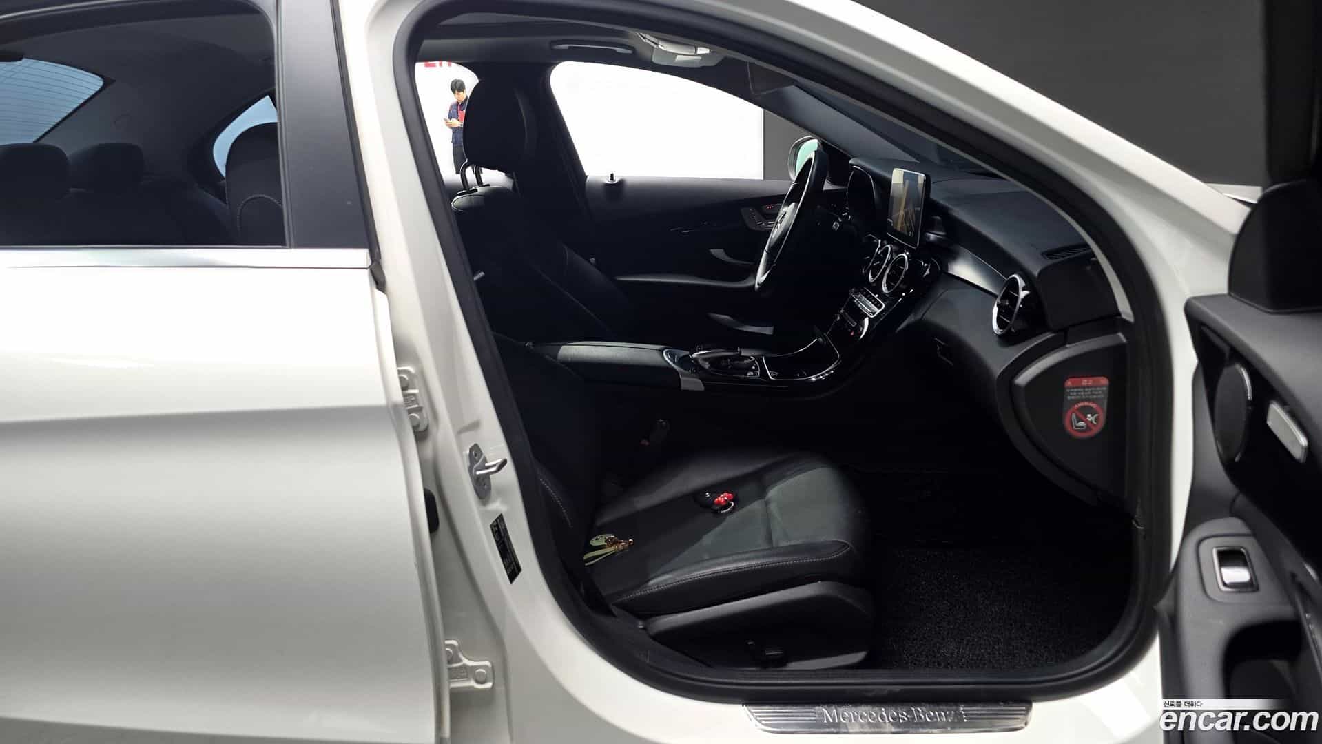 C-Class Mercedes-Benz 2016.10-INNER-010