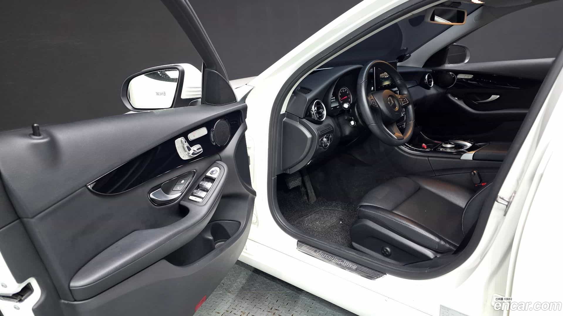C-Class Mercedes-Benz 2016.10-OPTION-015