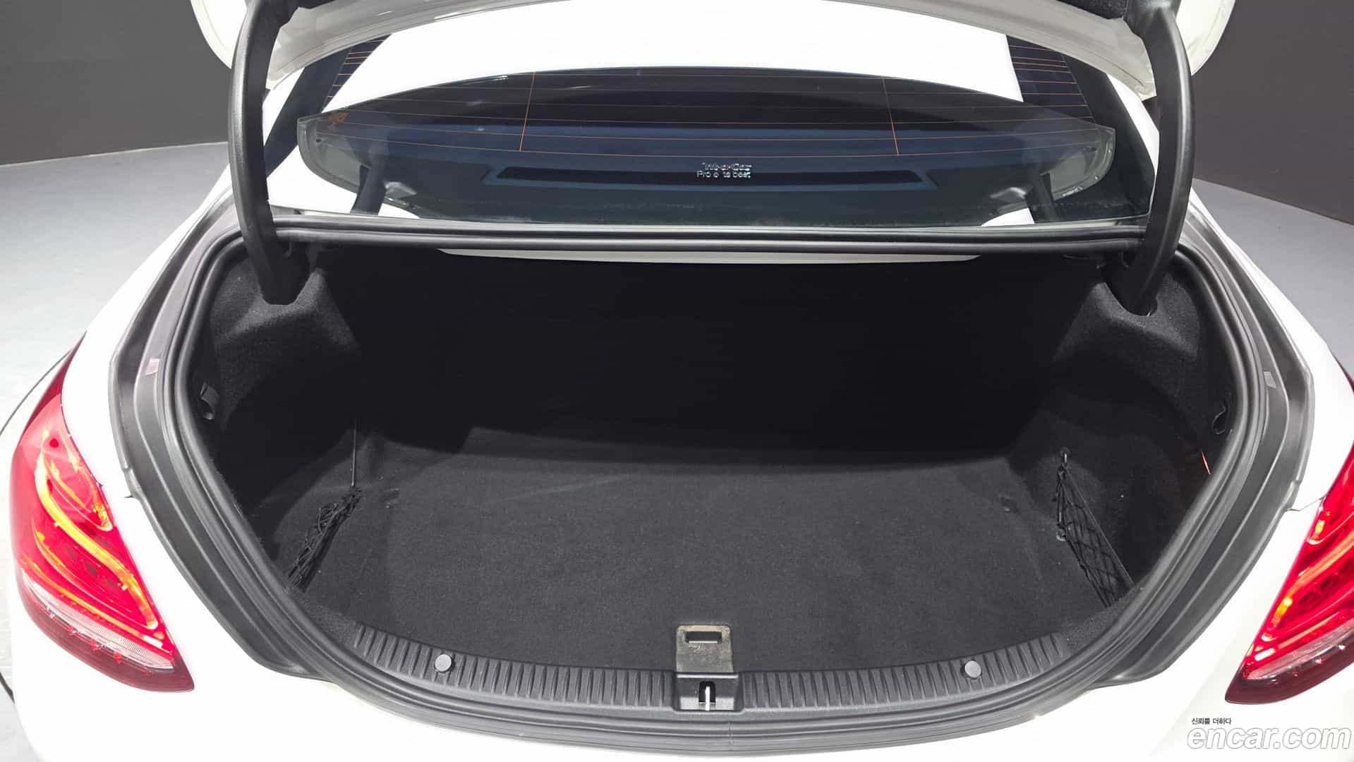 C-Class Mercedes-Benz 2016.10-OPTION-024