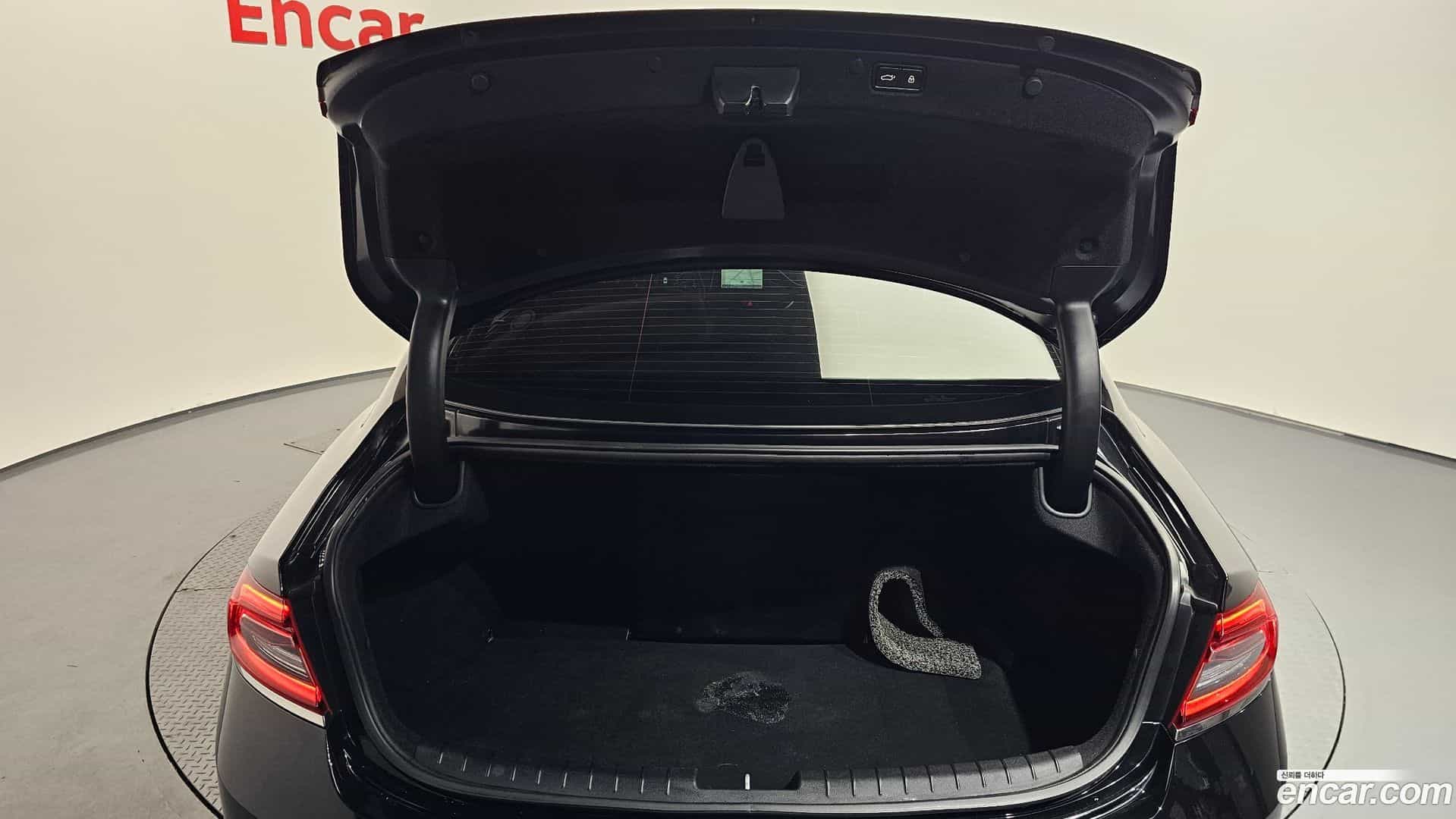 Grandeur Hyundai 2018.8-OPTION-020