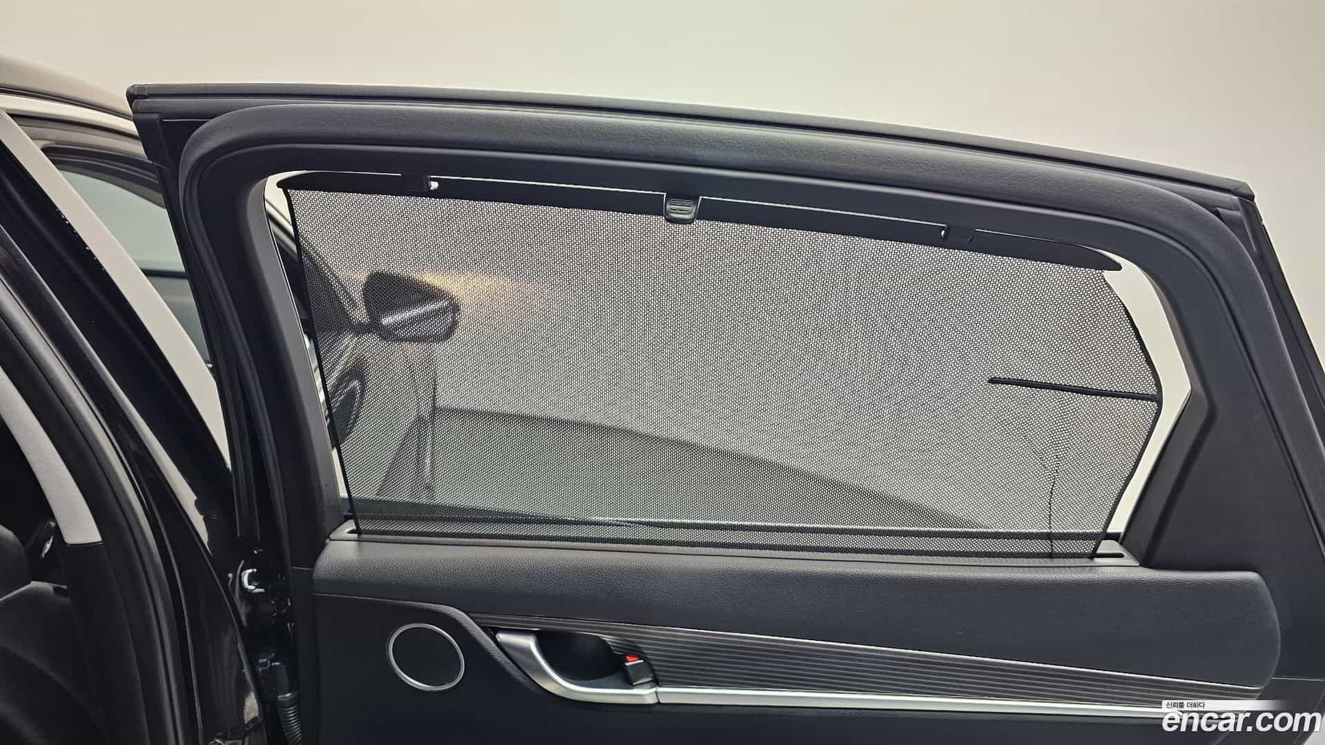 Grandeur Hyundai 2018.8-OPTION-024