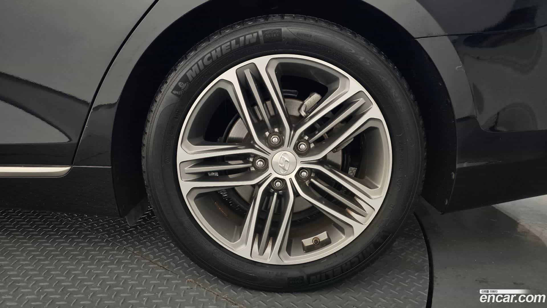Grandeur Hyundai 2018.8-OUTER-031