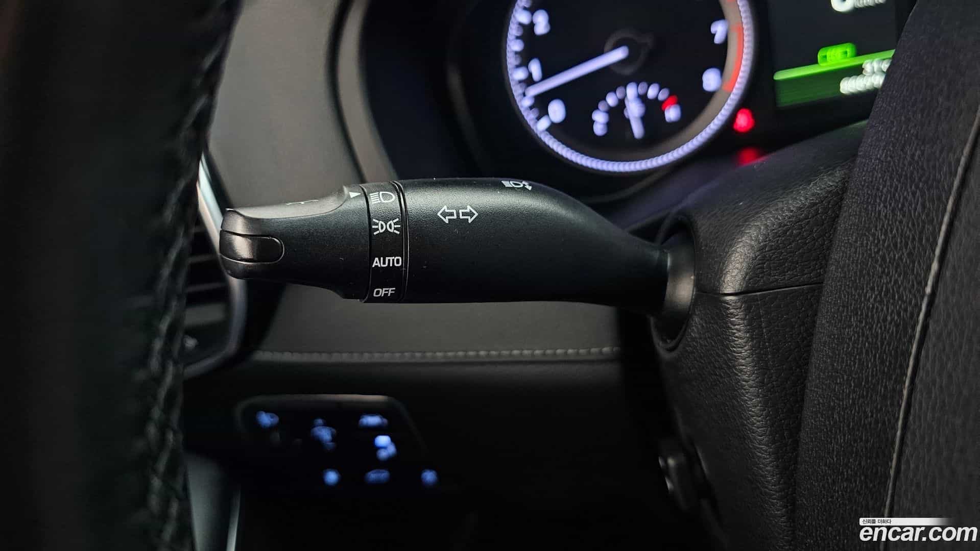Grandeur Hyundai 2018.8-OPTION-048
