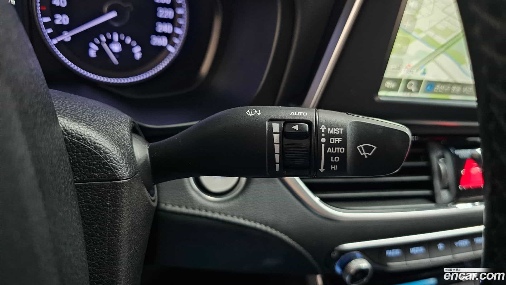 Grandeur Hyundai 2018.8-OPTION-050