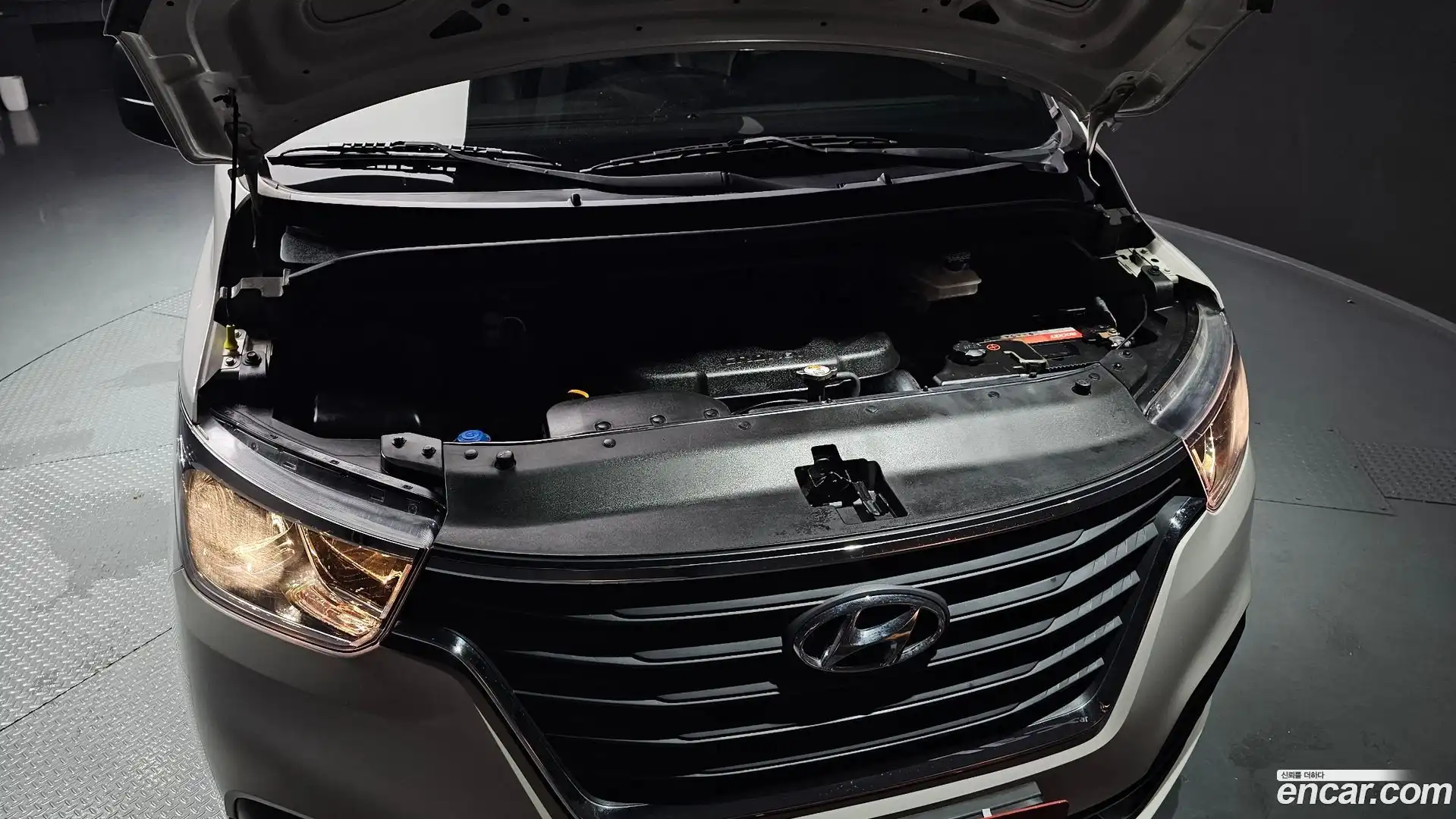 Starex Hyundai 2019.5-OUTER-006