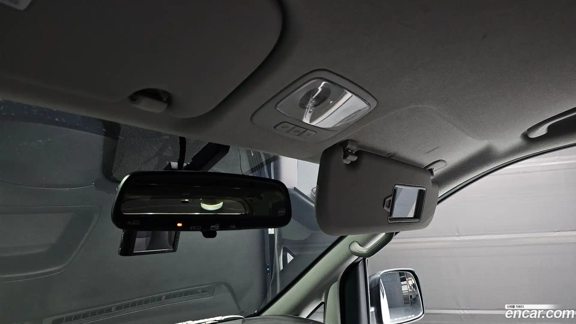 Starex Hyundai 2019.5-OPTION-023