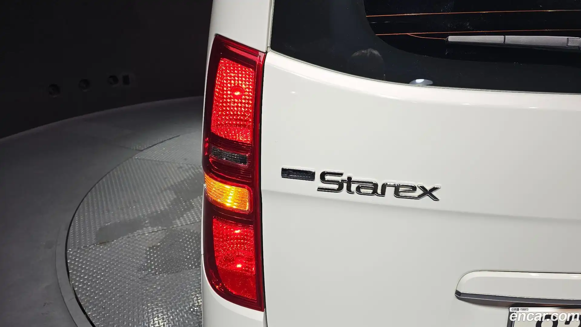 Starex Hyundai 2019.5-OUTER-033