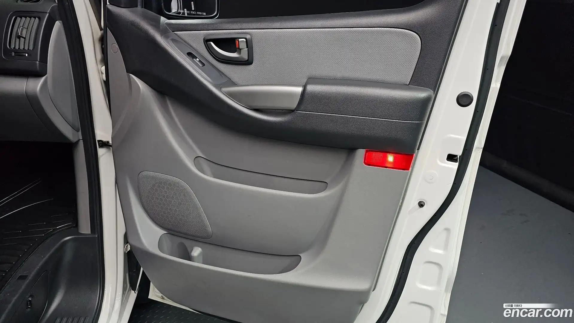 Starex Hyundai 2019.5-INNER-034