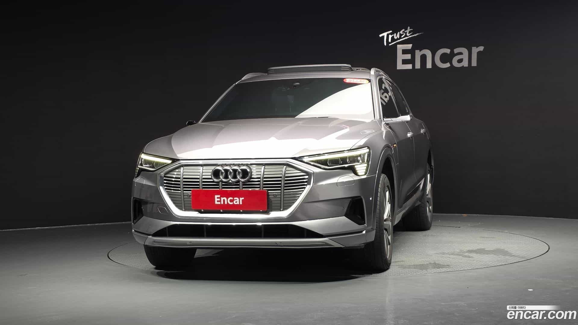 e-tron Audi 2020.6-OUTER-003