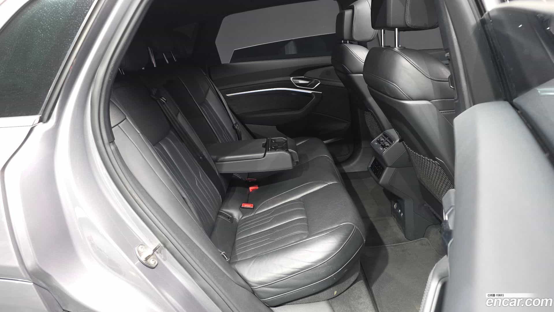 e-tron Audi 2020.6-OPTION-015