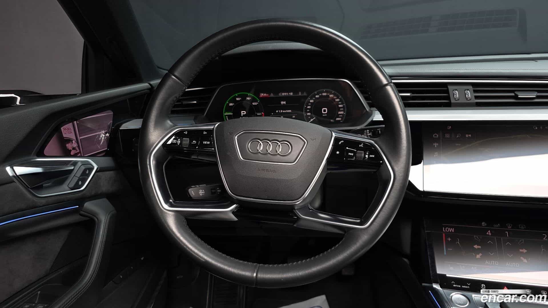 e-tron Audi 2020.6-OPTION-017