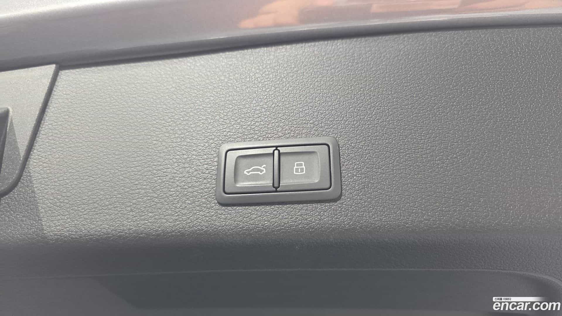 e-tron Audi 2020.6-OPTION-047