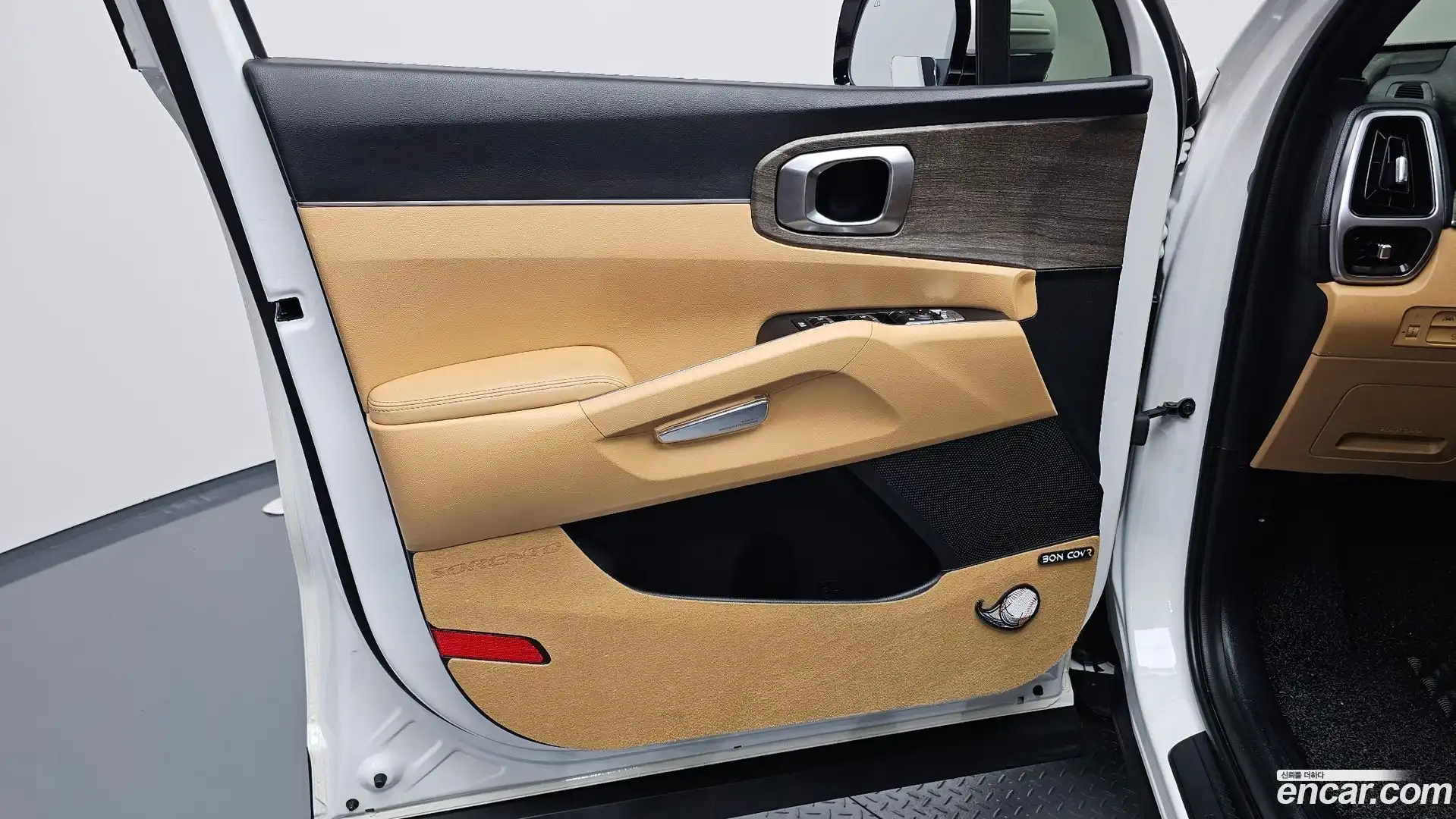Sorento Kia 2022.2-INNER-034