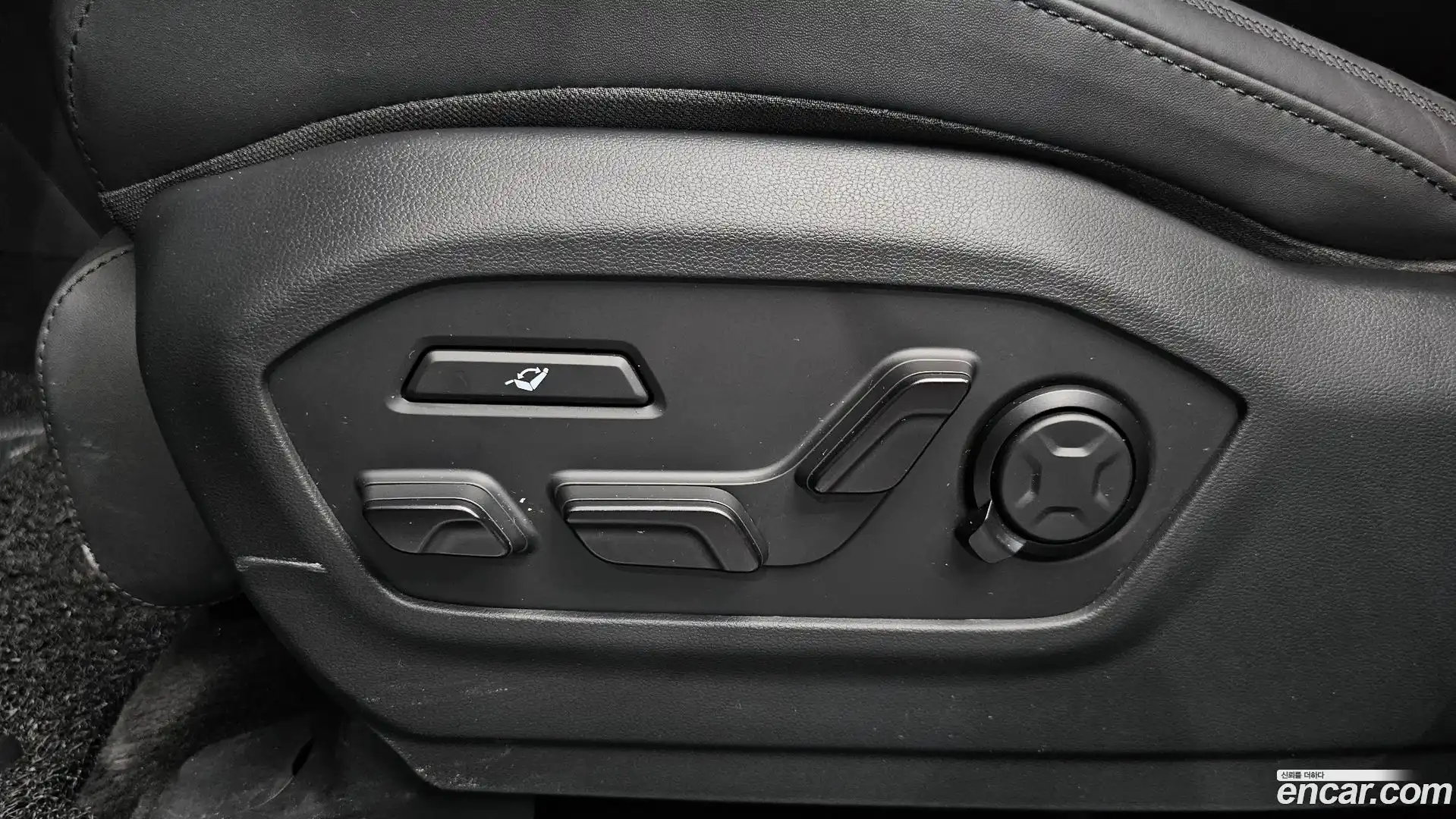 Santafe Hyundai 2024.4-OPTION-044