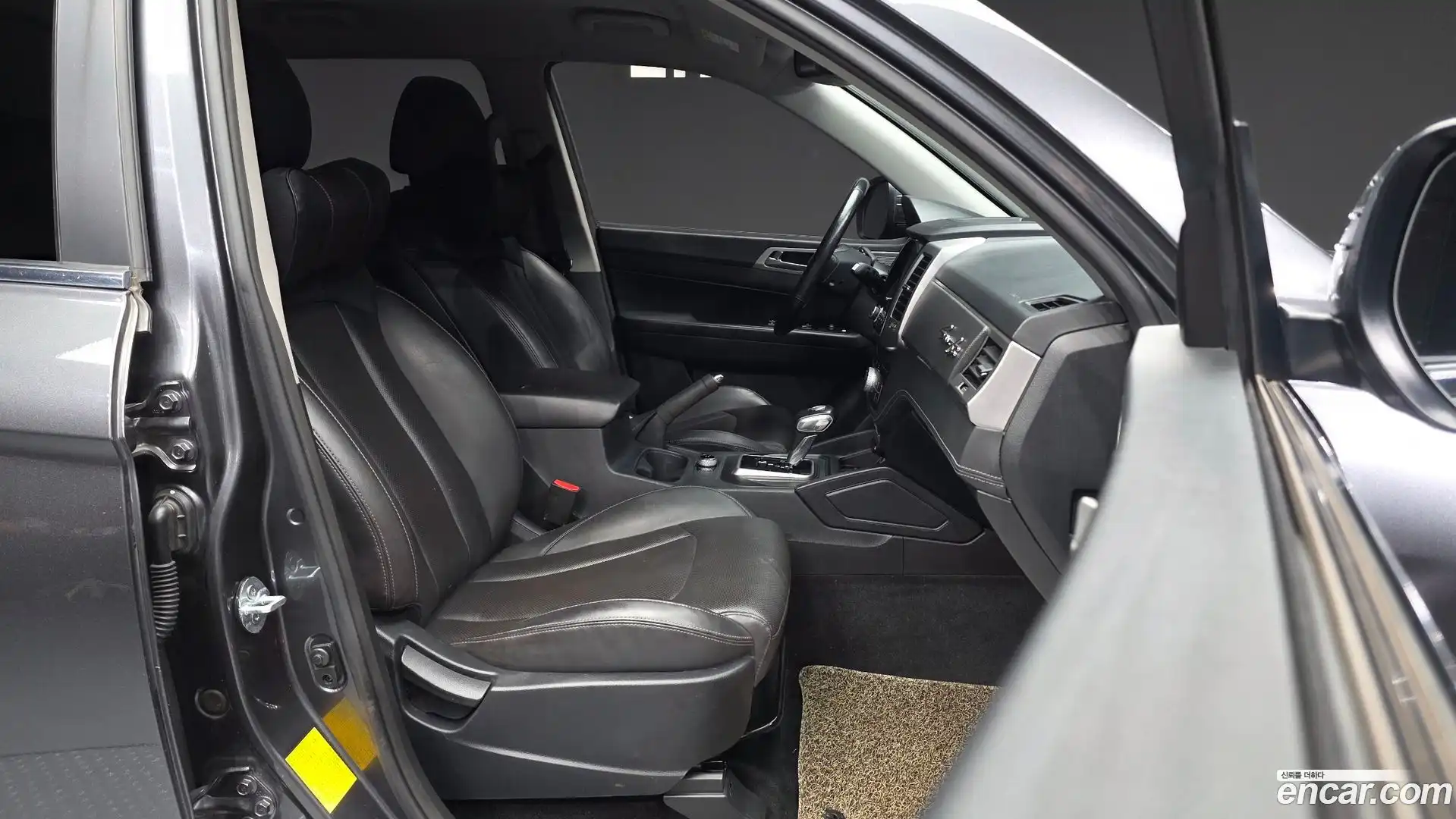 Rexton KG Mobility 2019.6-OPTION-015