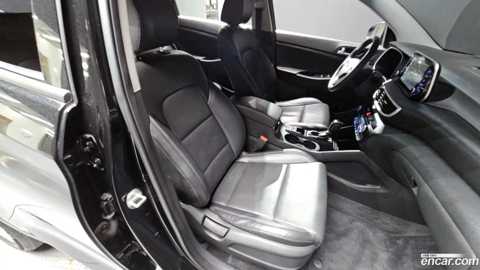 Tucson Hyundai 2019.6-OPTION-023