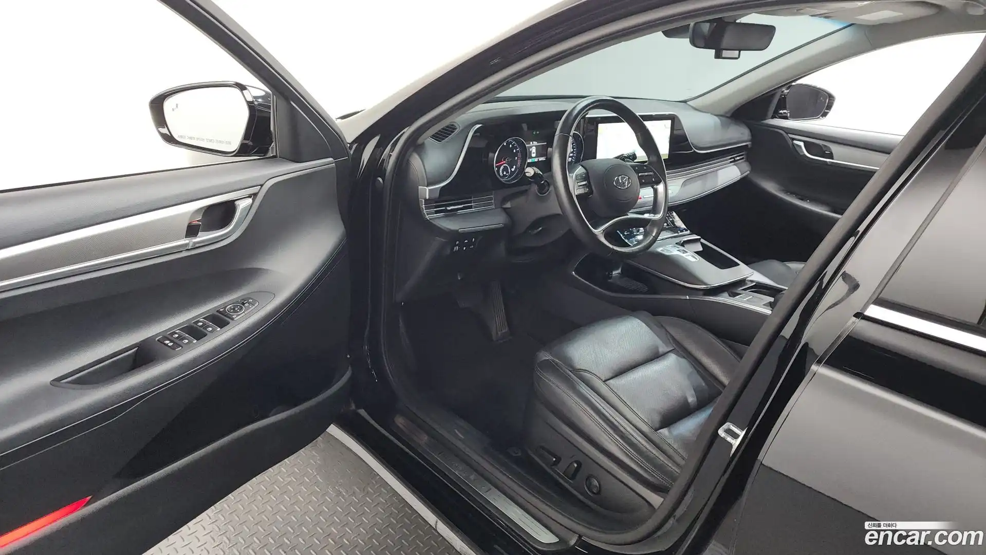 Grandeur Hyundai 2020.11-INNER-010