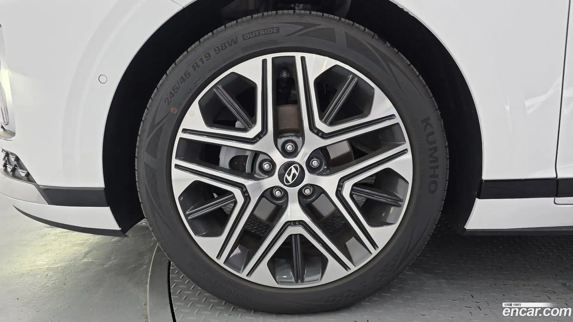 Grandeur Hyundai 2024.6-OUTER-005
