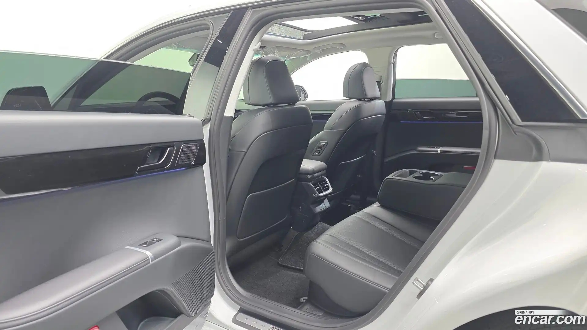 Grandeur Hyundai 2024.6-OPTION-021