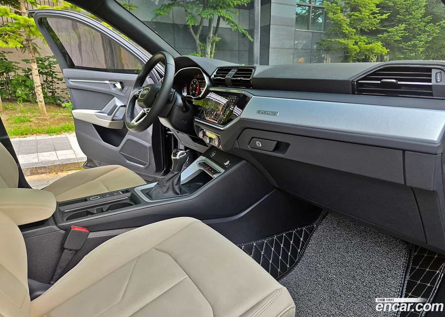 Q3 Audi 2022.5-INNER-010