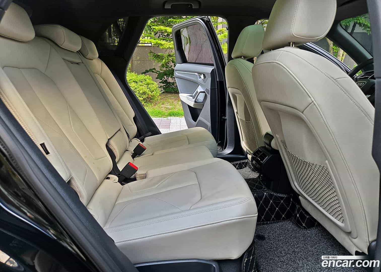 Q3 Audi 2022.5-OPTION-016
