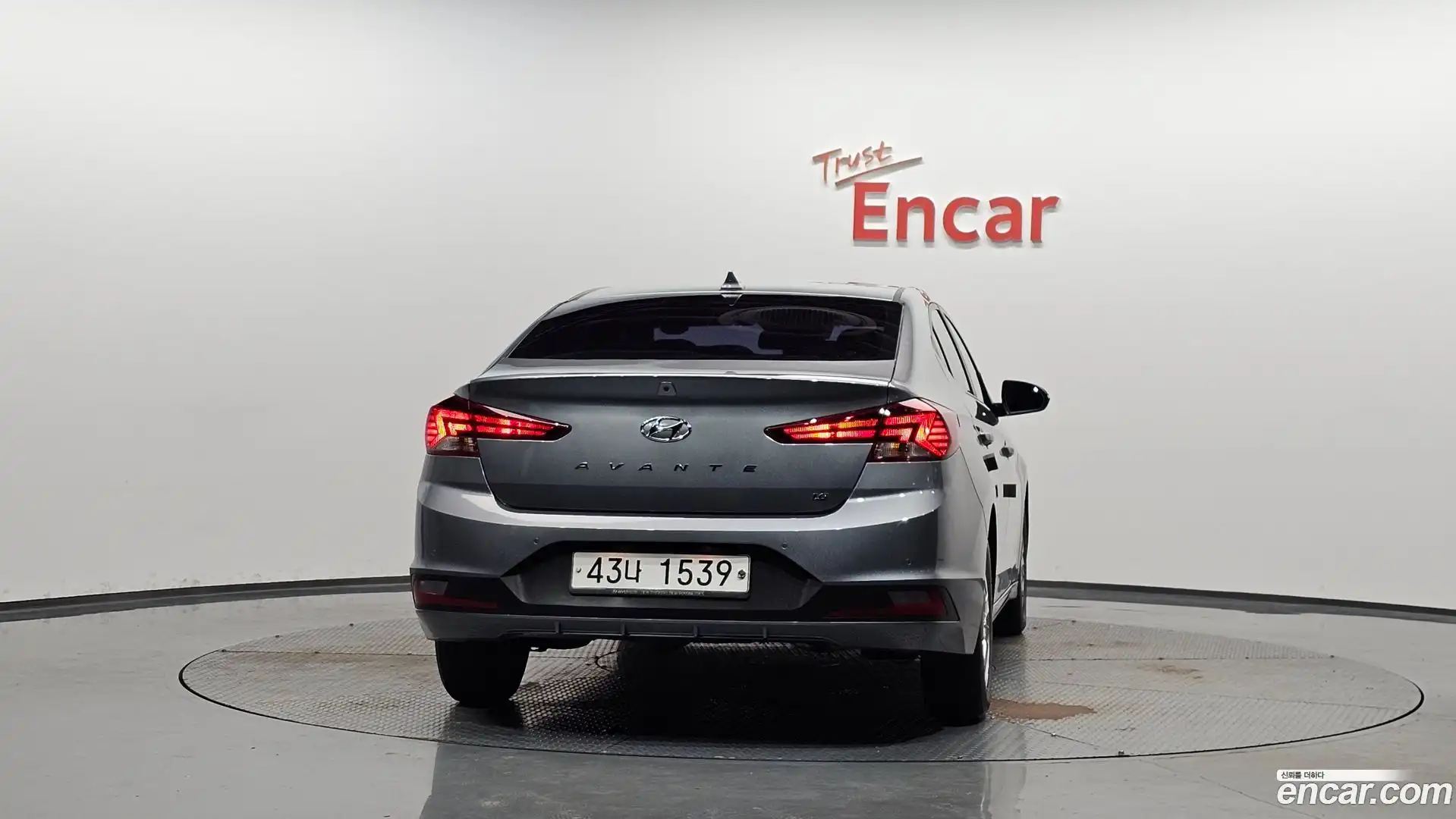 AVANTE Hyundai 2018.9-OUTER-004