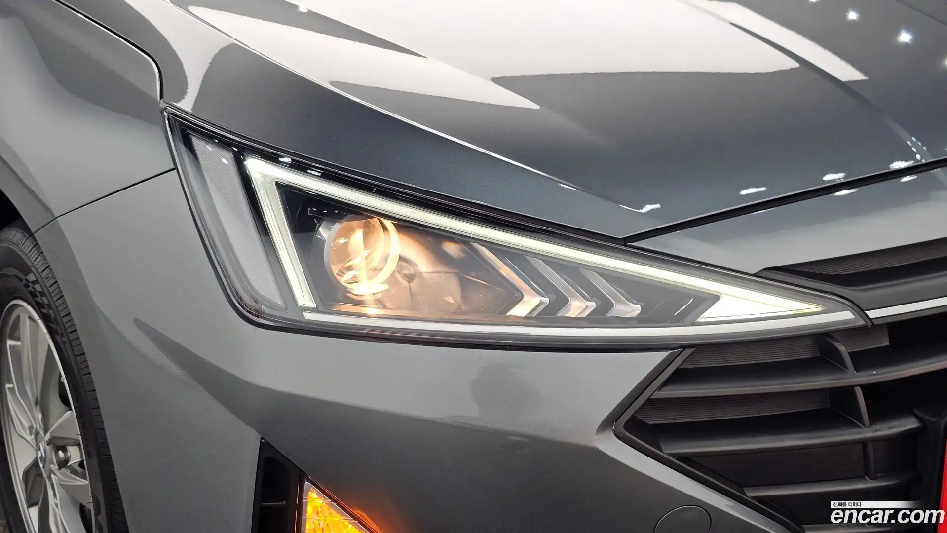 AVANTE Hyundai 2018.9-OUTER-032